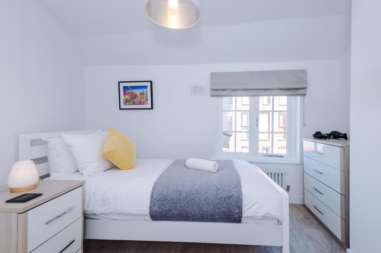 Stylish Home With Canal Views Τσέστερ Εξωτερικό φωτογραφία